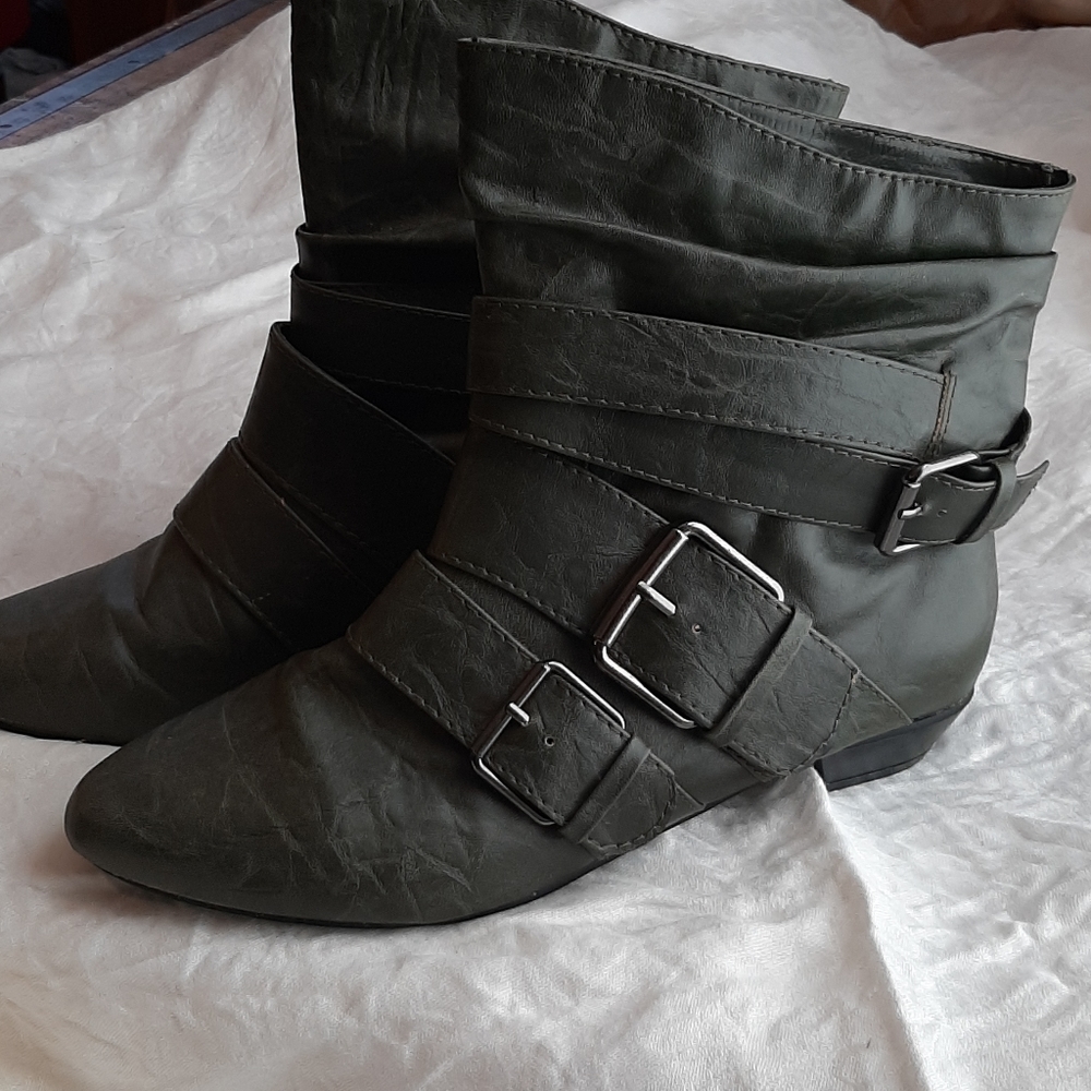 Rue21 etc! Green Booties